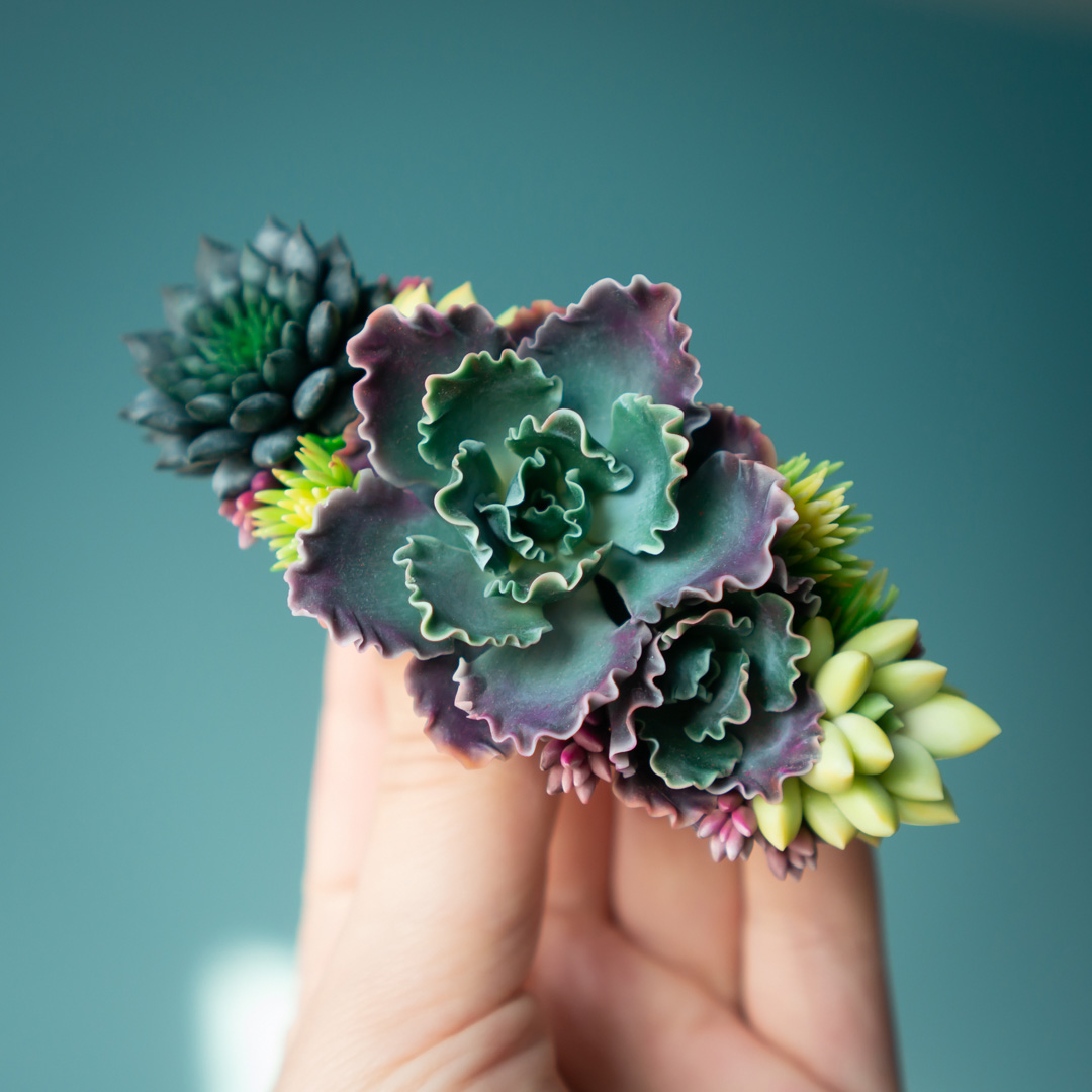 5_echeveria_shaviana_succulent_wedding_headpiece
