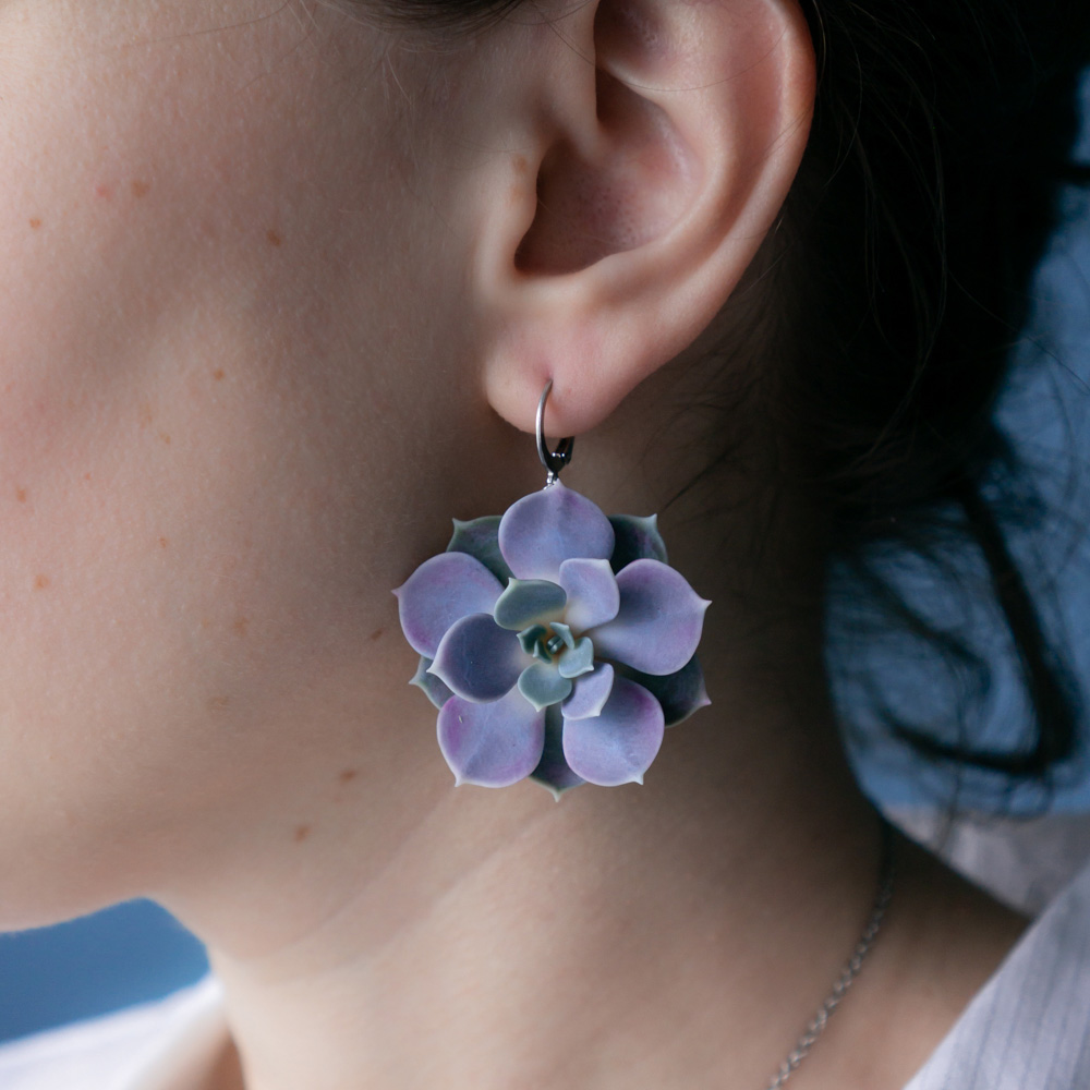1_echeveria_perle_von_nurnberg_earrings