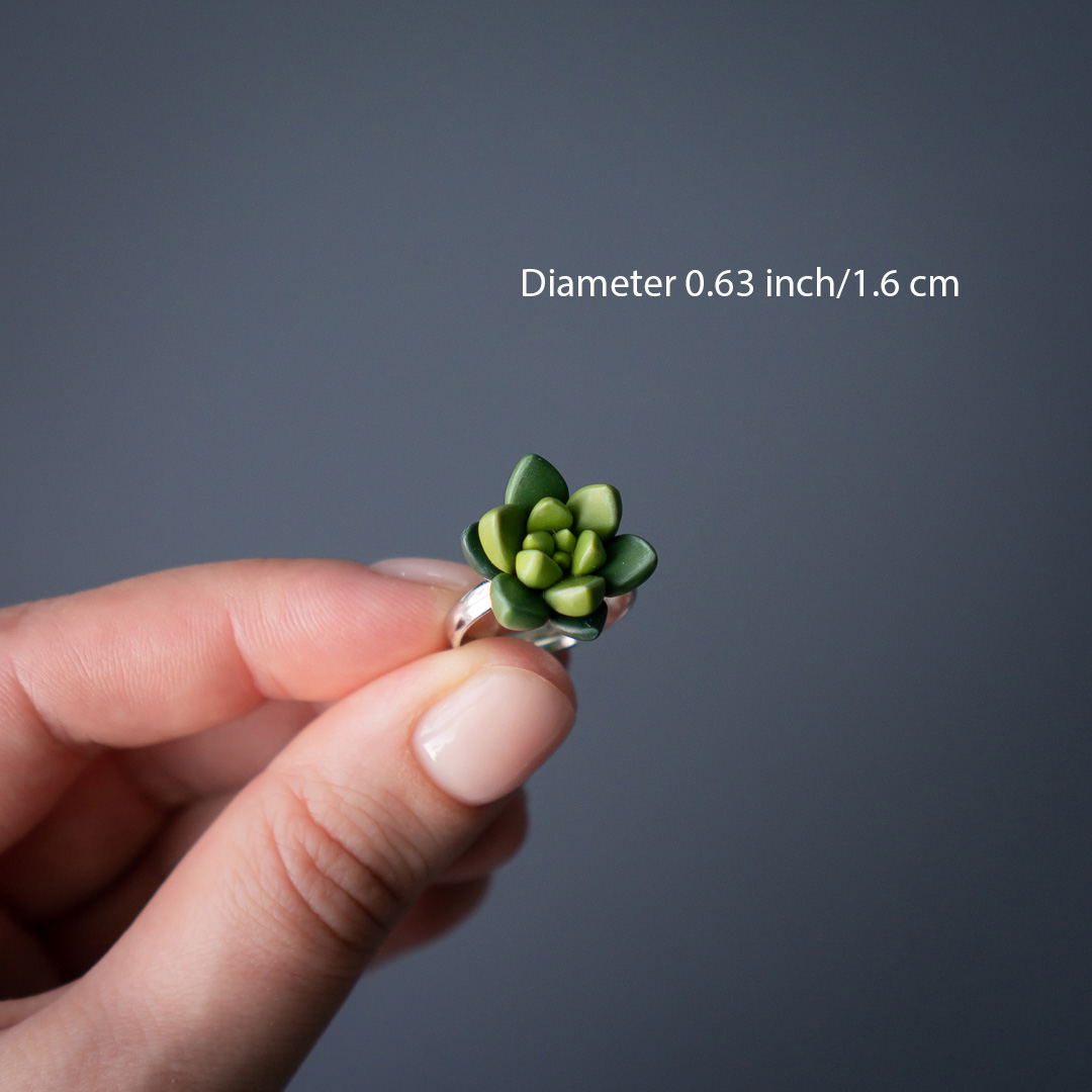 3_green_sedum_ring