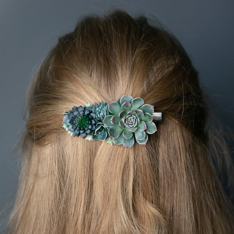 Crocodile hair clip with green succulents Fly Bunny Studio 03