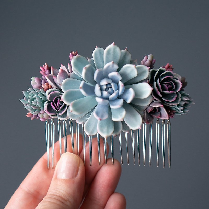 Wedding hair comb with Echeveria cuspidata gemulla Fly Bunny Studio 01