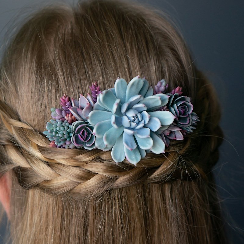 Wedding hair comb with Echeveria cuspidata gemulla Fly Bunny Studio 09