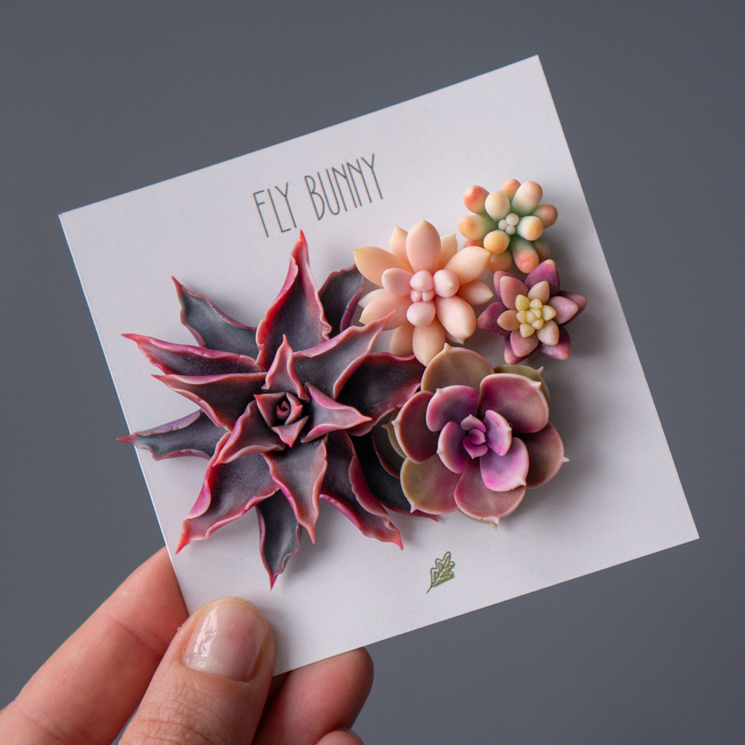 01_brooch_set_with_realistic_succulents_echeveria_madiba_graptopetalum_mirinae