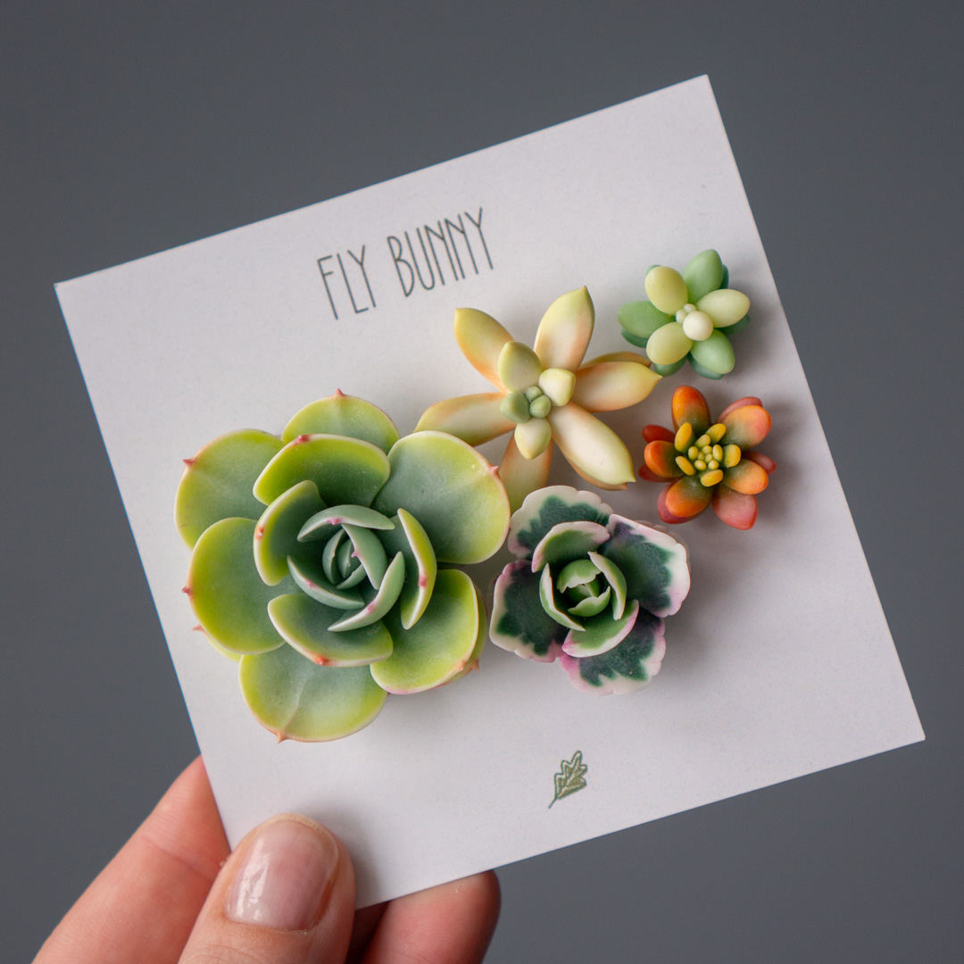 01_brooch_set_with_realistic_succulents_echeveria_peach_pride_sedum_nussbaumerianum