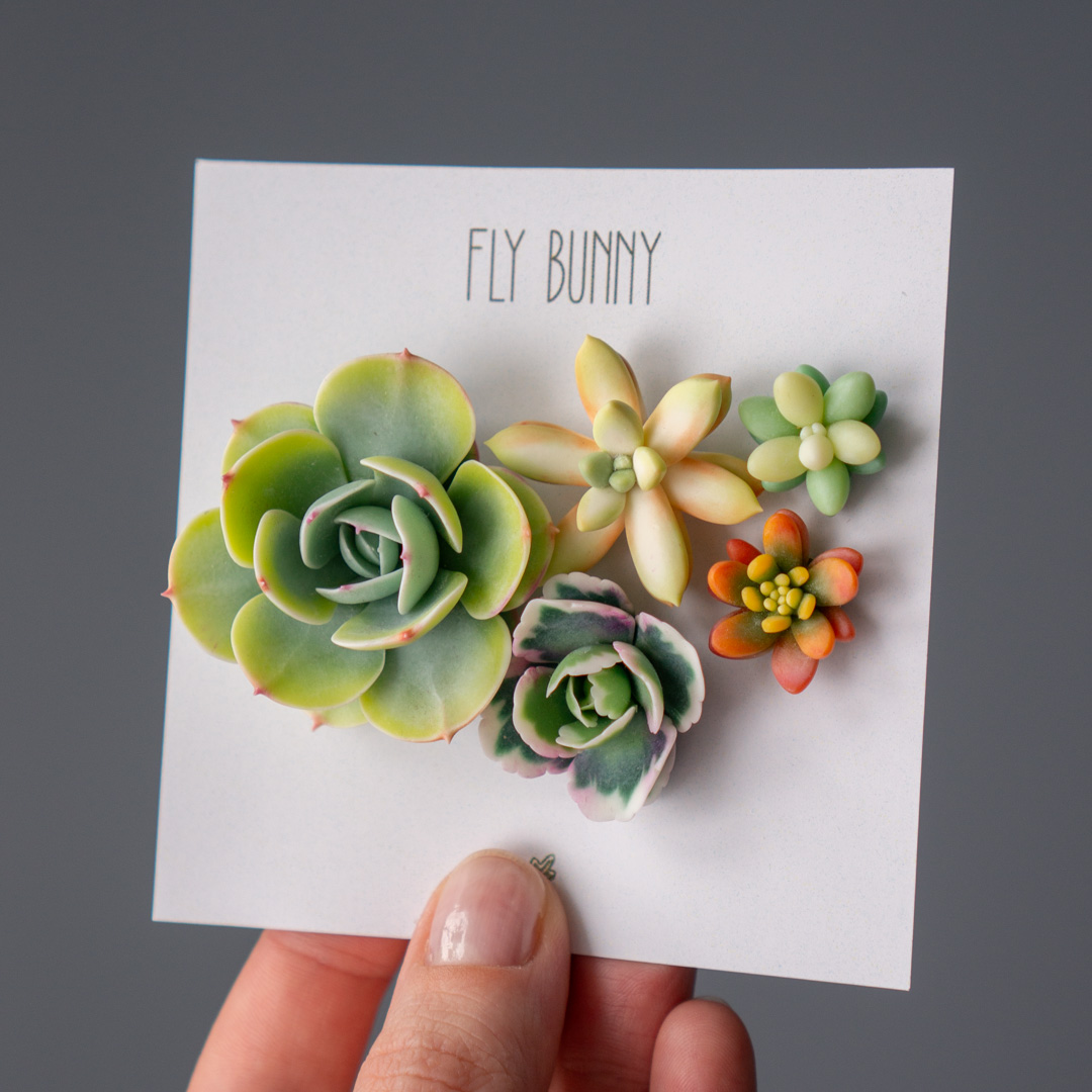 08_brooch_set_with_realistic_succulents_echeveria_peach_pride_sedum_nussbaumerianum